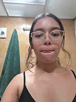 Andrea-Queen online show from July 17, 9:51 pm