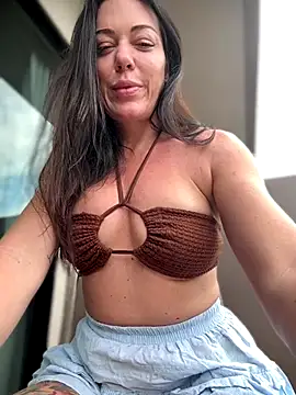 LilliThelo online show from October 25, 8:00 am