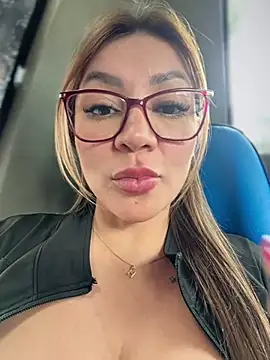 DIANITA 1988 online show from July 11, 4:18 pm