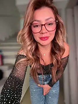 DIANITA 1988 online show from June 15, 3:56 pm