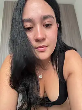 Nina lovi online show from July 9, 8:33 pm