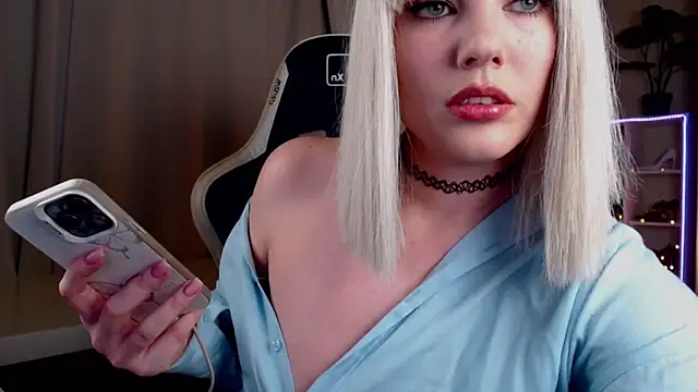 Queensy Sins online show from March 14, 2:40 pm