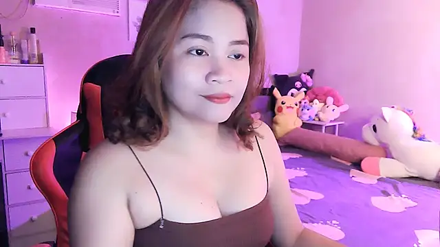 yenyen  online show from May 5, 1:30 am