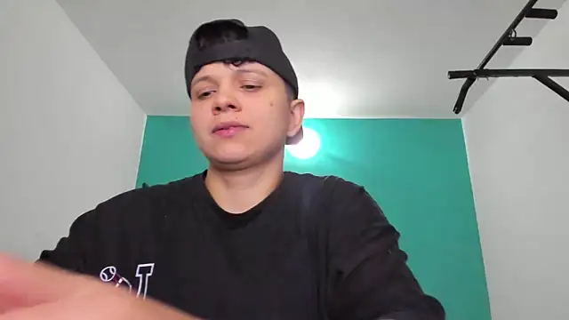 alex-queen- online show from November 16, 12:01 am