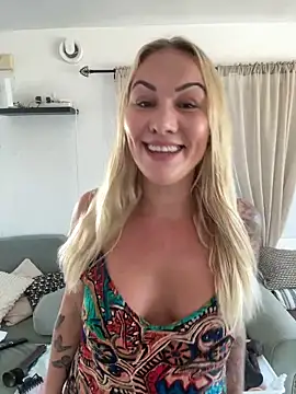 NastyMilf  online show from November 25, 1:35 pm