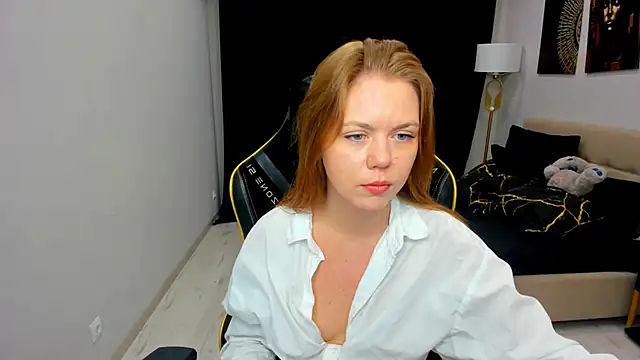 Strawberrye online show from June 5, 4:16 am