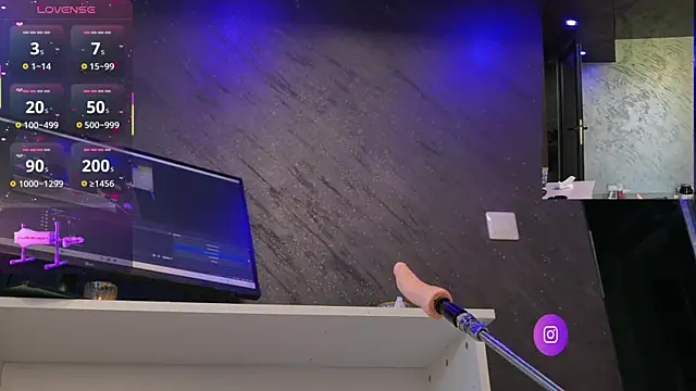 im-your-lovee online show from July 17, 5:12 am