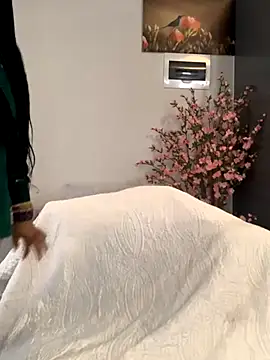 CurvyDesire1 online show from October 19, 11:56 am