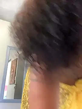 CurvyDesire1 online show from September 17, 9:51 am