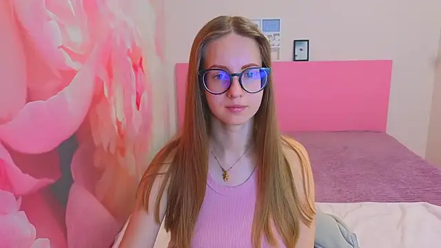 AliceAdams online show from May 5, 6:38 am