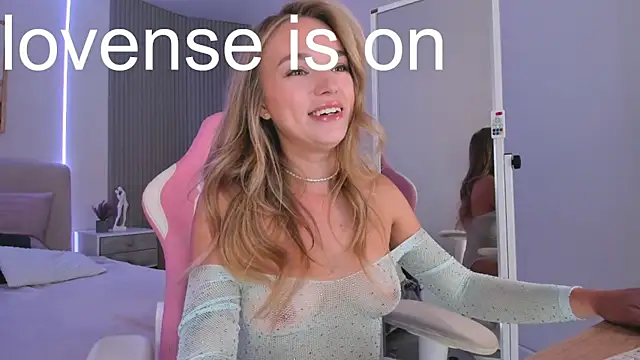 VirginChloe online show from May 4, 2:48 am