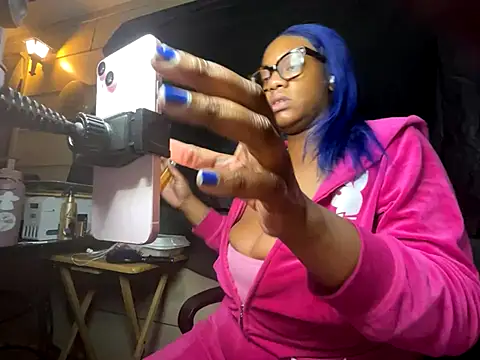 AlexaTheSlut online show from December 19, 6:49 am