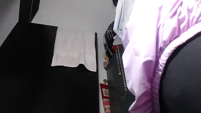 adrixxx38 online show from January 13, 3:45 am