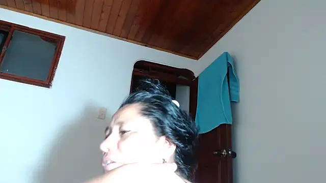 adrixxx38 online show from June 14, 6:25 am
