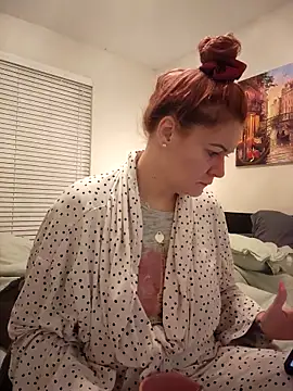 HollyTattoo online show from September 24, 11:31 am