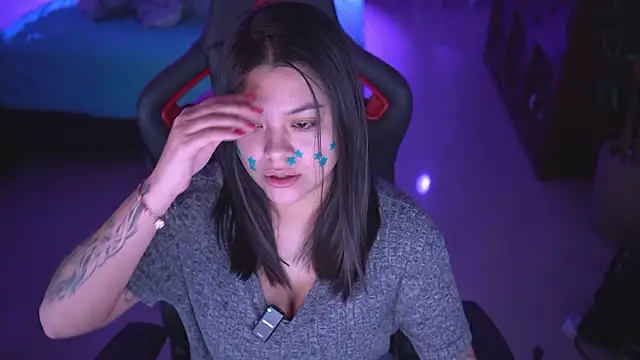 ambarEvans online show from February 22, 1:28 am