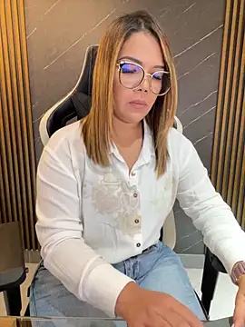 KellyBrooklyn  online show from December 22, 5:16 pm