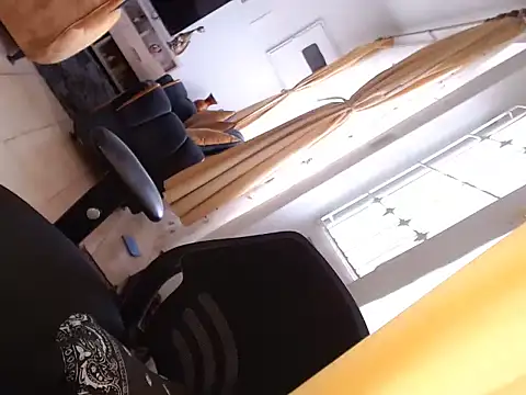 herreraisa official online show from November 1, 4:44 pm