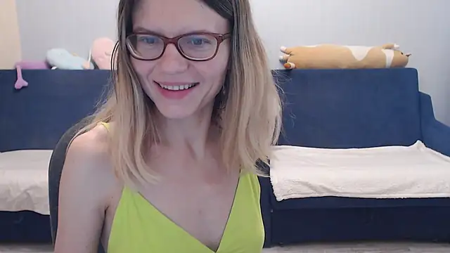 night is dark online show from November 3, 4:00 pm