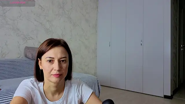 sweeetgirls2021 online show from July 16, 3:22 am