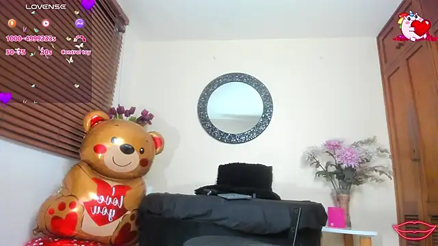 NicoleSantana online show from March 18, 11:53 pm