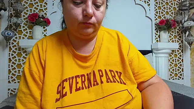 Snapshot of AleshaArabian chatting on October 8, 3:22 am AleshaArabian online show from October 8, 3:22 am