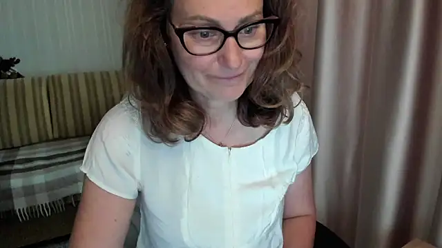 lauraoven online show from June 21, 3:05 pm