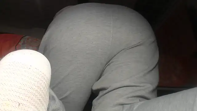 prettyangelsquirt online show from January 15, 4:29 am