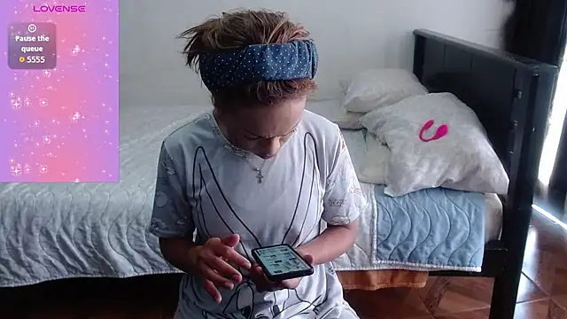 sensual nataliee online show from March 17, 3:49 pm