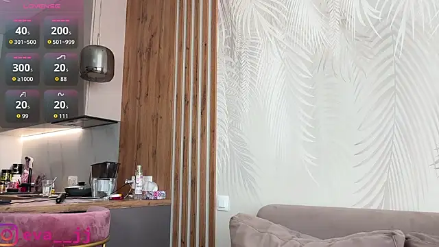 Eva JJ online show from May 3, 2:59 am