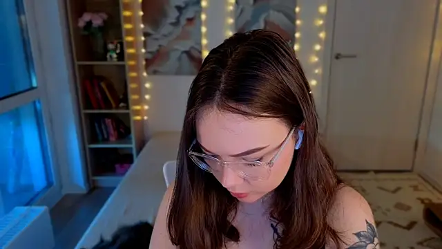 MilenaSaint online show from June 25, 4:01 am