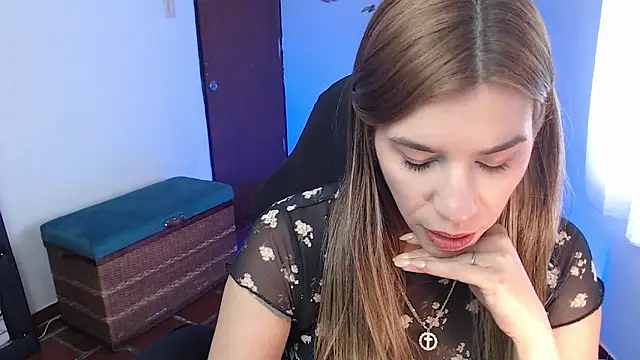 ms sofia x online show from April 28, 4:33 pm