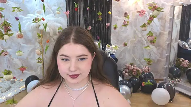 NicoleFoxery online show from July 8, 7:32 am