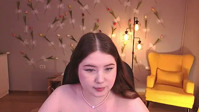 NicoleFoxery online show from June 5, 6:25 pm