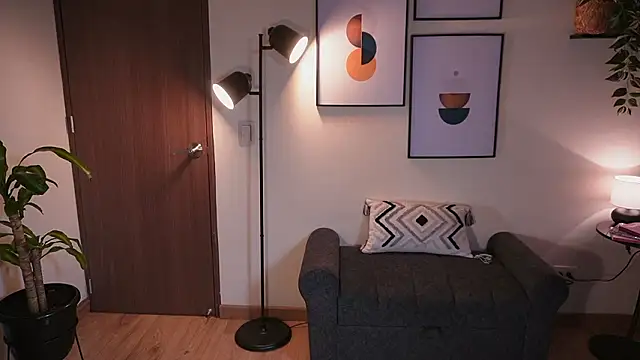 Isabella dior online show from March 11, 5:48 pm