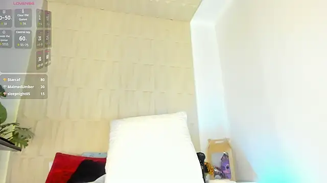 mia pineda online show from June 9, 8:19 pm