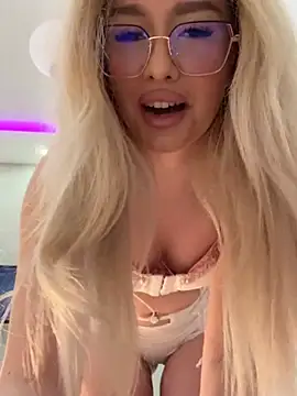 mollyxxx online show from May 3, 3:10 am