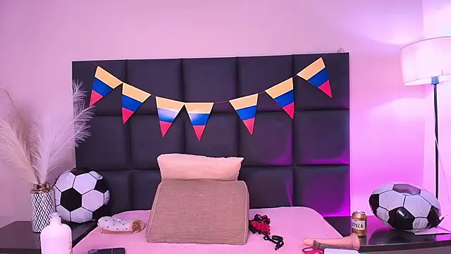 JupiteFox online show from June 18, 12:56 am