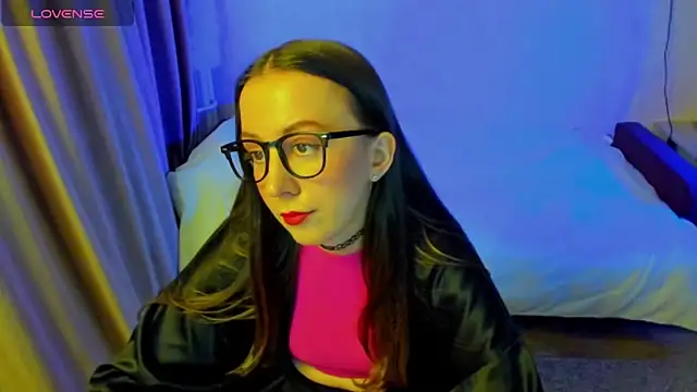 CurlySteph online show from May 1, 9:29 pm
