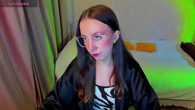 CurlySteph online show from February 22, 7:15 pm