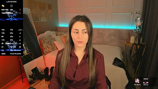 KylieMellow online show from June 13, 5:27 am