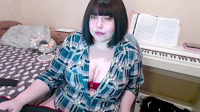 BettyMilla online show from February 24, 2:05 pm