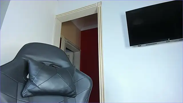 taeni lara online show from November 23, 12:51 pm