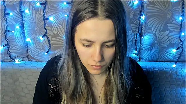 MaggieCake online show from May 1, 2:48 am
