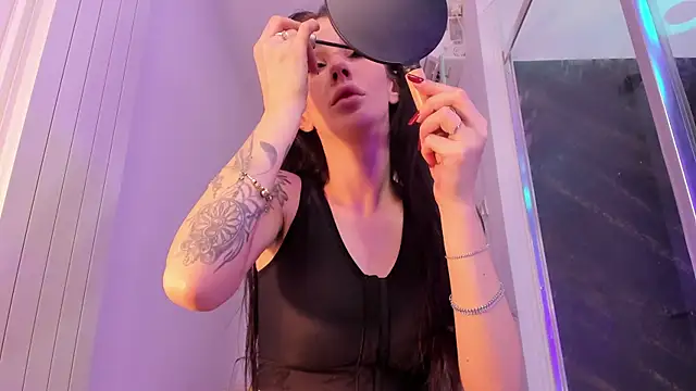 realhotfallingdevil online show from February 20, 6:12 am