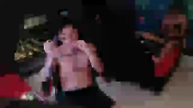 dounolimist777 online show from December 19, 3:32 am