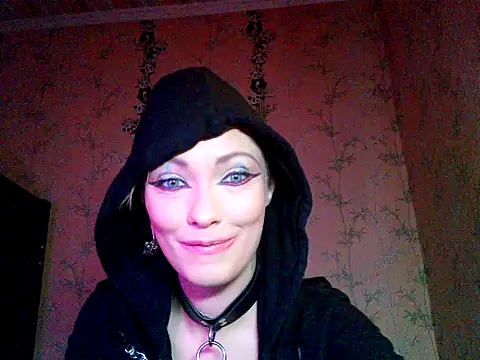 WildMissNiks online show from November 21, 9:22 am