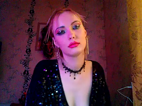 WildMissNiks online show from December 3, 8:49 am