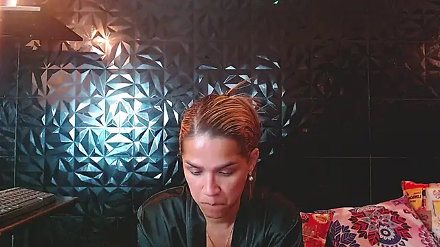PINK  LOLA1 online show from June 11, 2:53 am