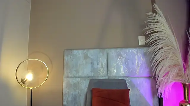 Christy Sea online show from November 12, 6:17 pm